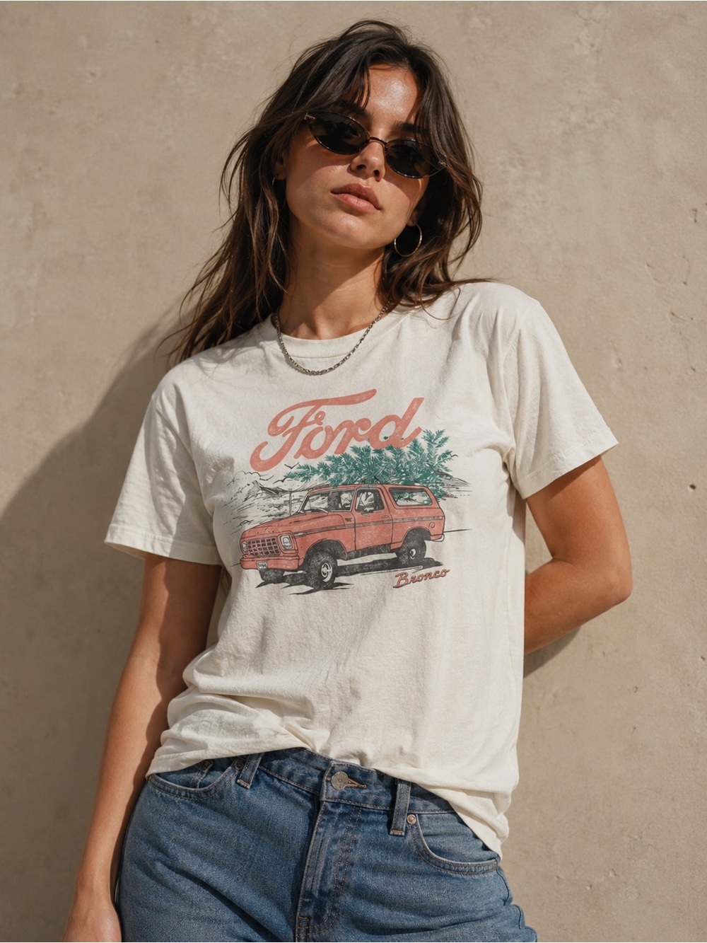 Rare Ford Bronco Graphic Tee Vintage Style White Cotton T-Shirt L
